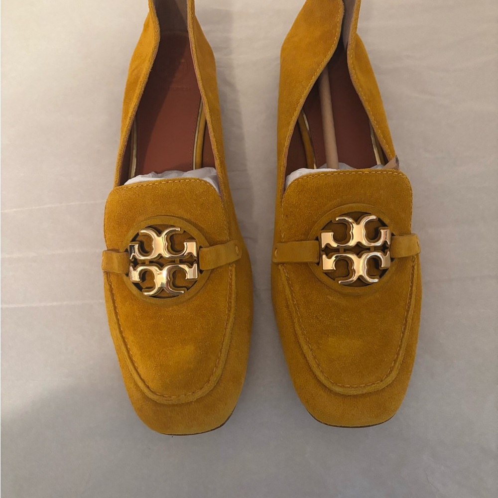 NEW Tory Burch Women's Suede Mustard Loafers